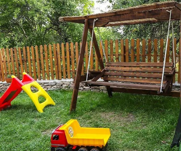 тодорината къща Leshten