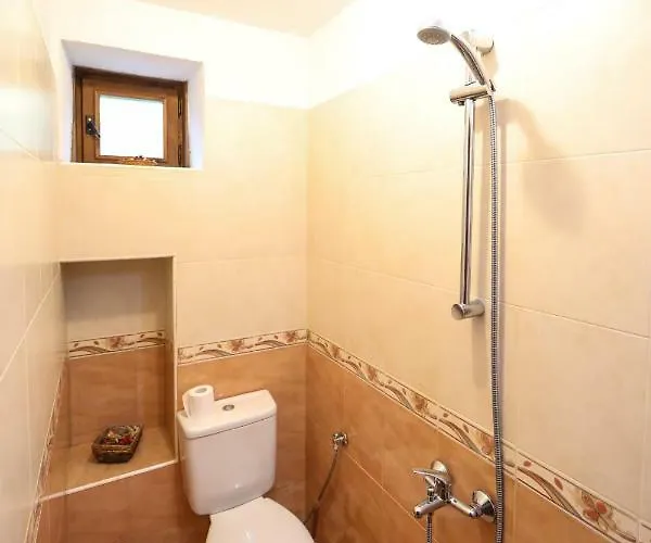 Guest house тодорината къща 3*